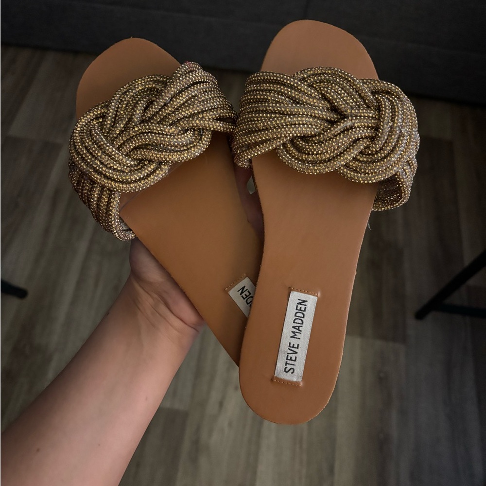 Steve Madden Tan and Gold Knotted Slide Sandals